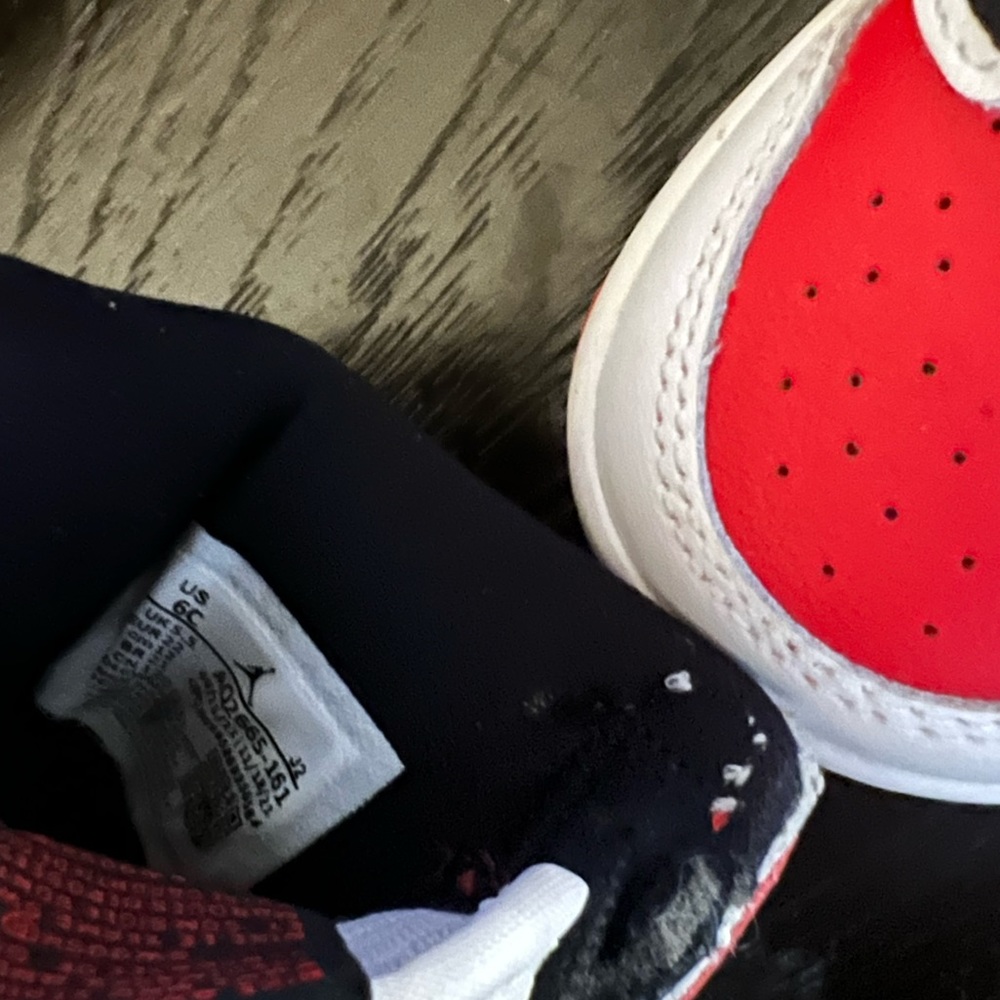 Jordan 1’s - Picture 4 of 4